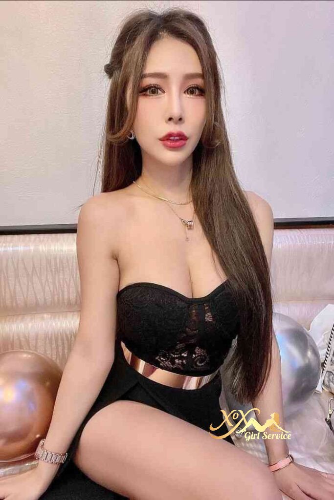 Glamorous Vietnamese woman in black dress. Incall & Outcall available.